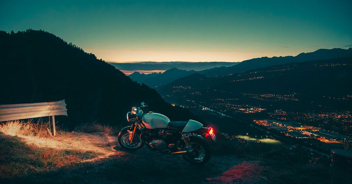 Es legal poner pegatinas reflectantes en la moto Es legal poner pegatinas reflectantes en la moto