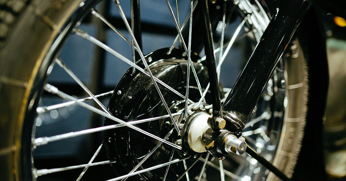 Se pueden montar neumáticos diferentes en una moto Se pueden montar neumáticos diferentes en una moto